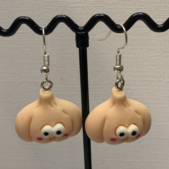 Garlic Earring, Funny Food Earring, Chef Earring, Cooking Earring, Gift Idea - Picture 6 of 6